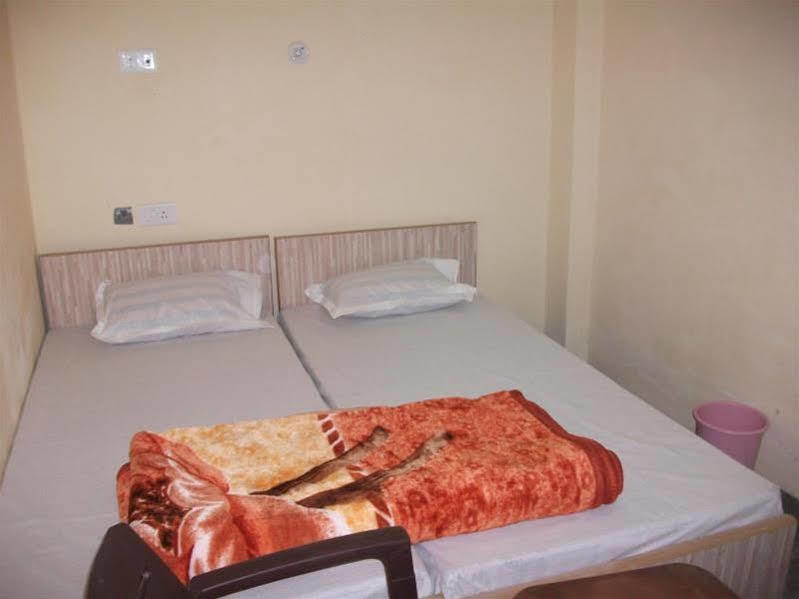 Holy City Inn Varanasi Dış mekan fotoğraf
