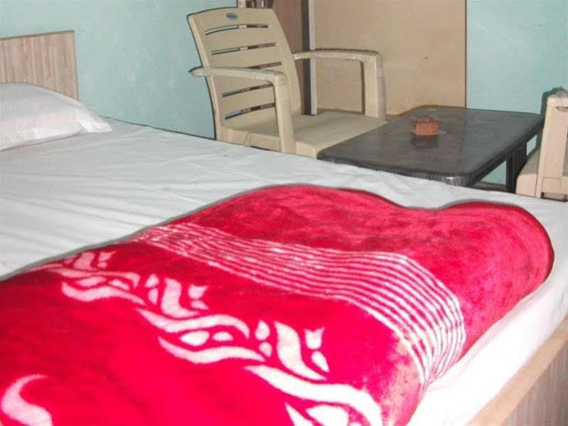 Holy City Inn Varanasi Dış mekan fotoğraf